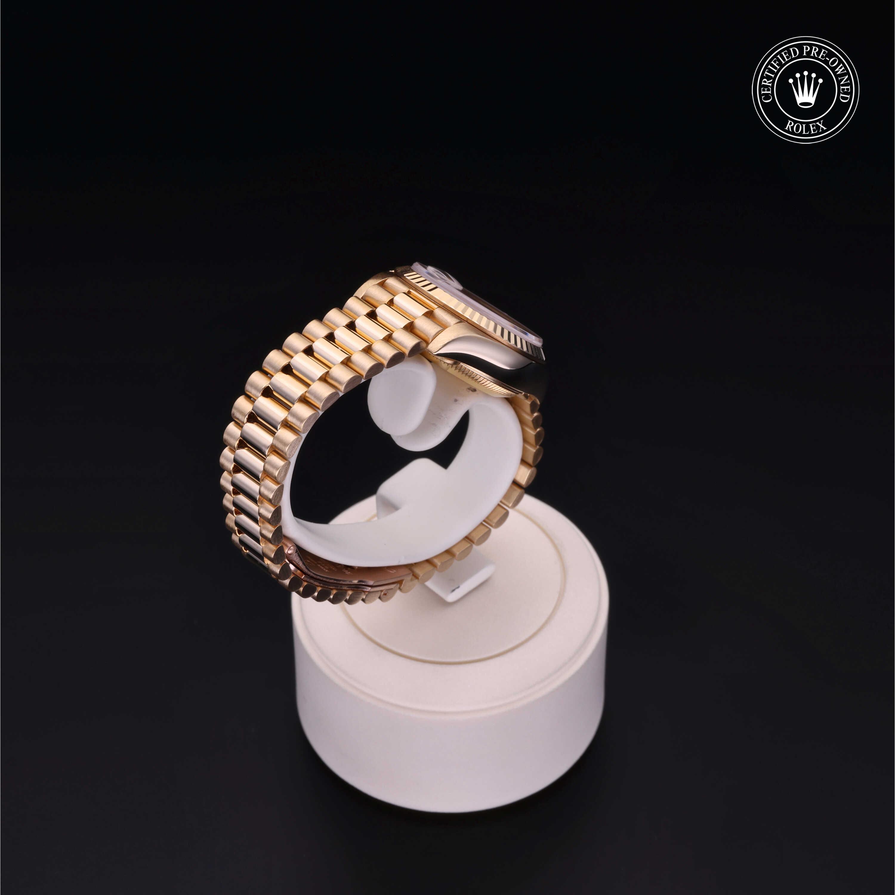 Rolex Lady-Datejust in Gold 18 Carat Yellow  at Heller Jewelers
