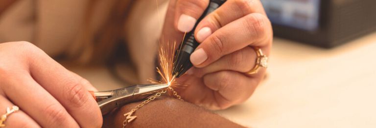 permanent jewelry welding 14k gold bracelet